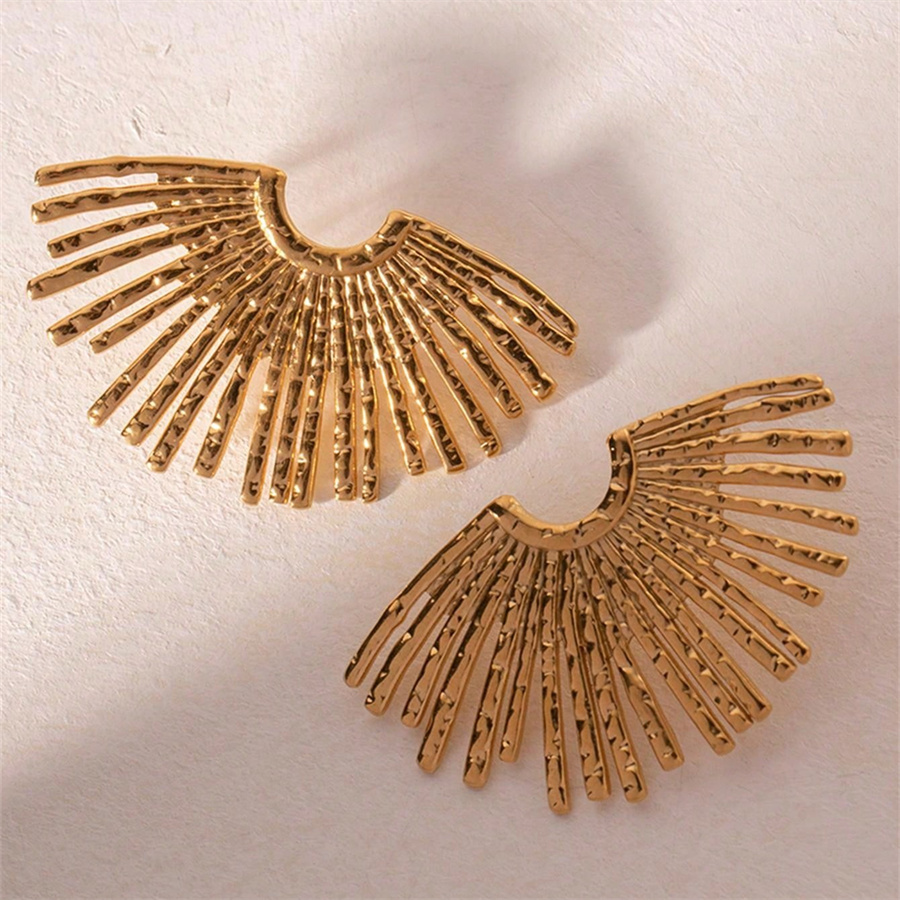 Body Jewelry And Earrings - Women's Vintage Fan Leaf Shape Earrings